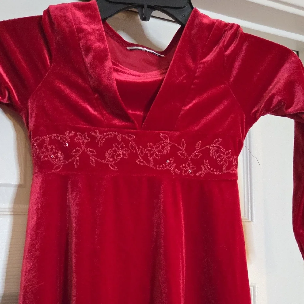 Red‎ Velvet Long Sleeve Dress
